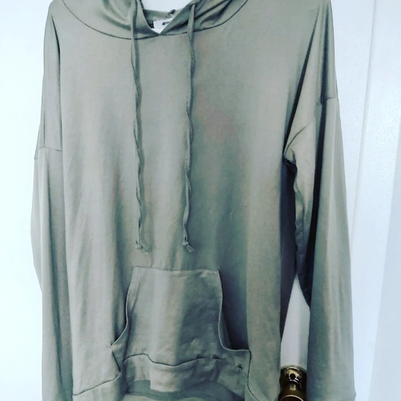 Womens Wear Swipe - Picture 2 of 7